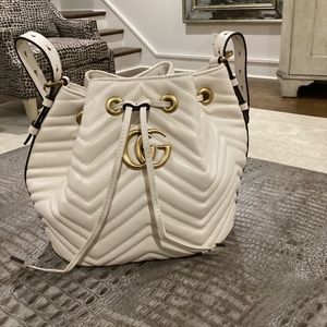 Cream Bucket Bag Replica GG Marmont Quilted Bucket Bag